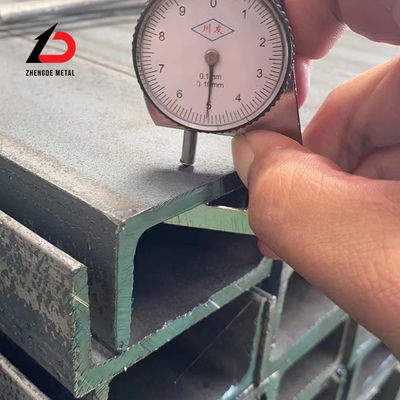 โลหะคาร์บอนแบบหมุนร้อน U Channel S235jr S355jr 16 Gauge Metal U Channel