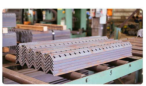 เหล็กคาร์บอน 2 นิ้ว Angle Bar ร้อนม้วน S235jr เกรดมุมเหล็ก ASTM A36 เท่ากับ 5