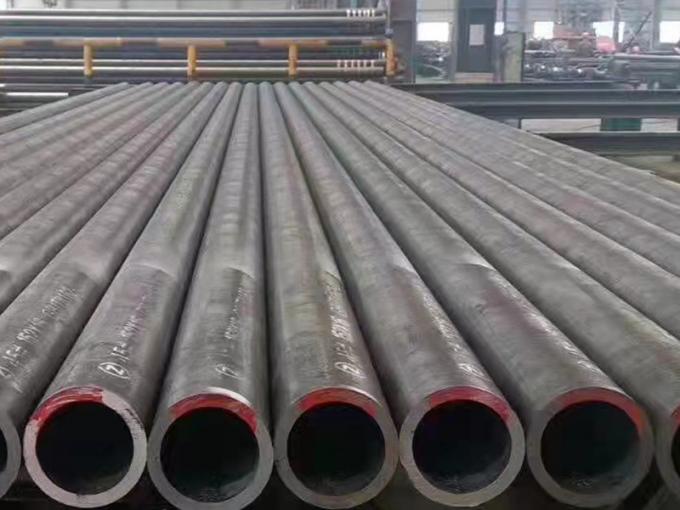 ท่อเหล็กคาร์บอนที่มีความแม่นยํา ไม่มีรอย St52, St35, St42, St45, X42, X52 โลลร้อน 4